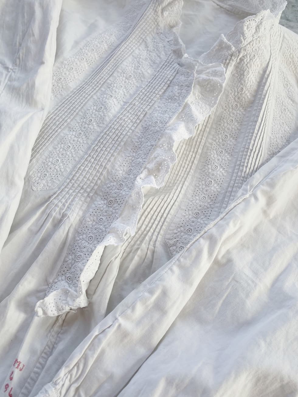 アンティークレースワンピースアンティークピンタックフリルワンピース ナイトガウン