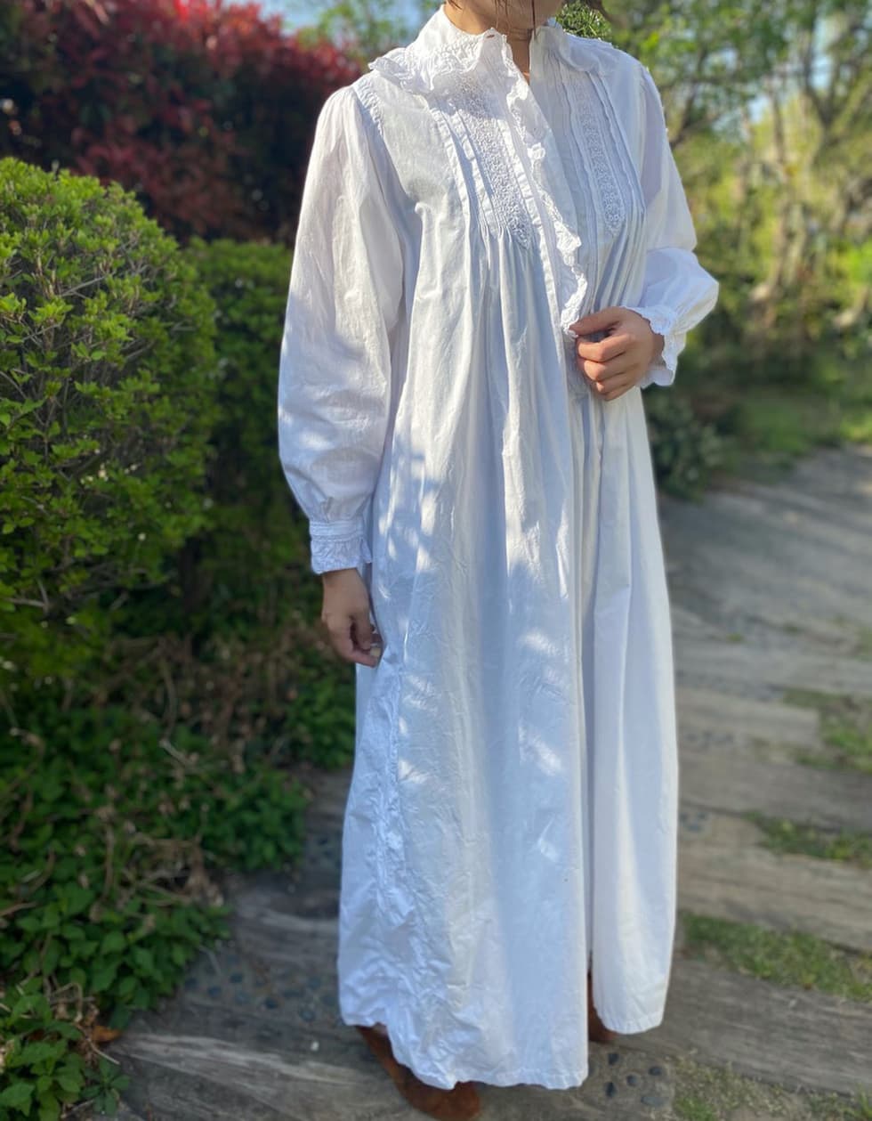 フリルピンタックのアンティークレースワンピース アンティークナイトドレス 