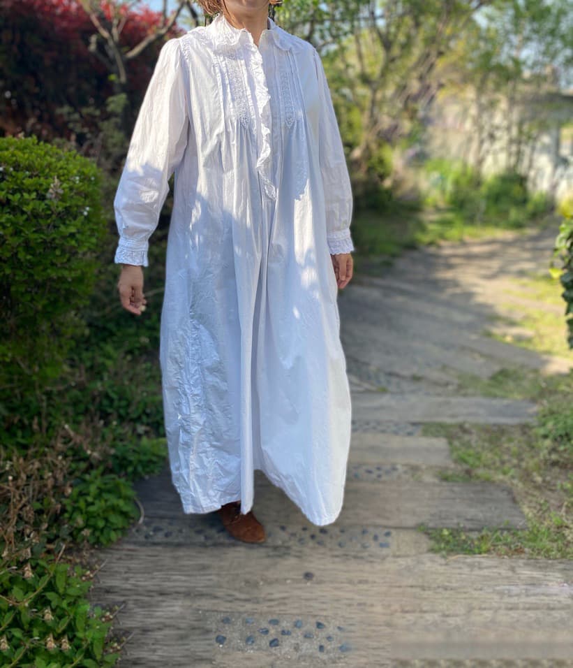 フリルピンタックのアンティークレースワンピース アンティークナイトドレス 