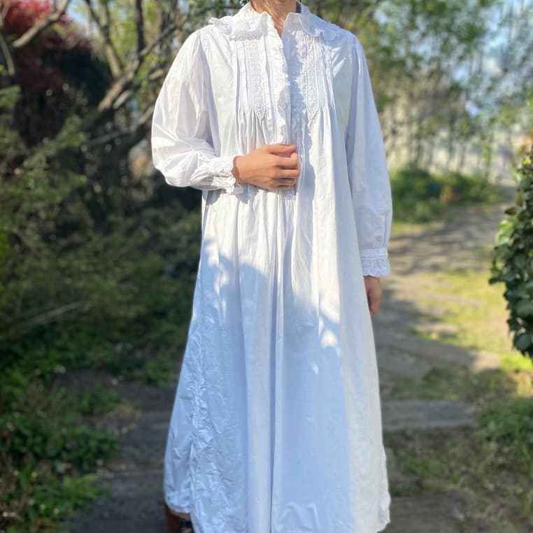 フリルピンタックのアンティークレースワンピース アンティークナイトドレス 