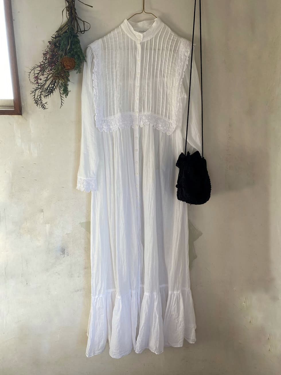 ラッフルマキシアンティークレースワンピース ナイトドレス
