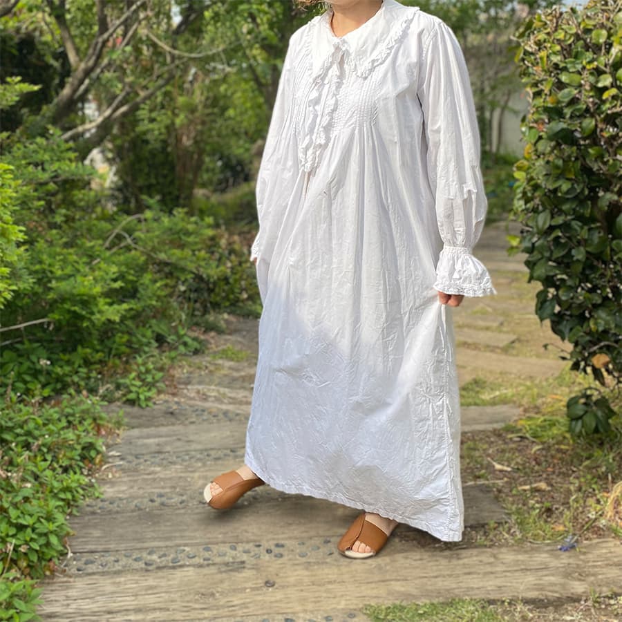 フランスアンティークナイトドレス