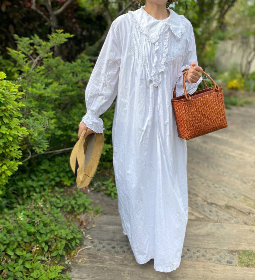 フランスアンティークナイトドレス