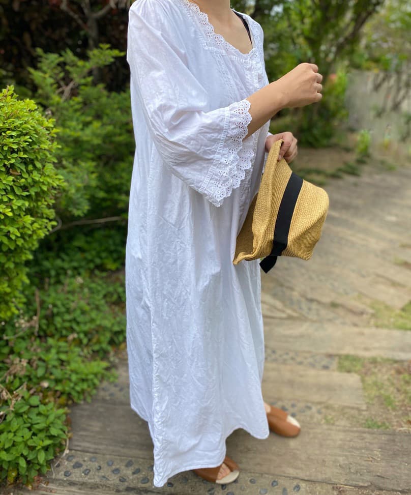 スカラップレースのアンティークレースワンピース ナイトドレス