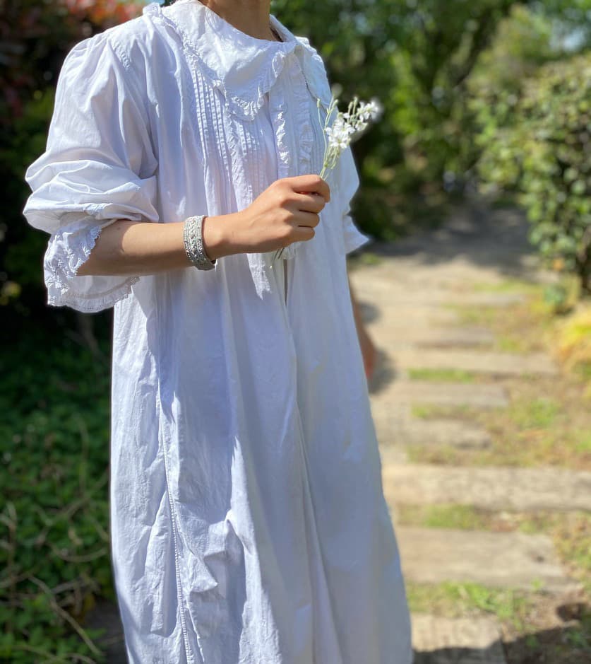 フランスアンティークナイトドレス