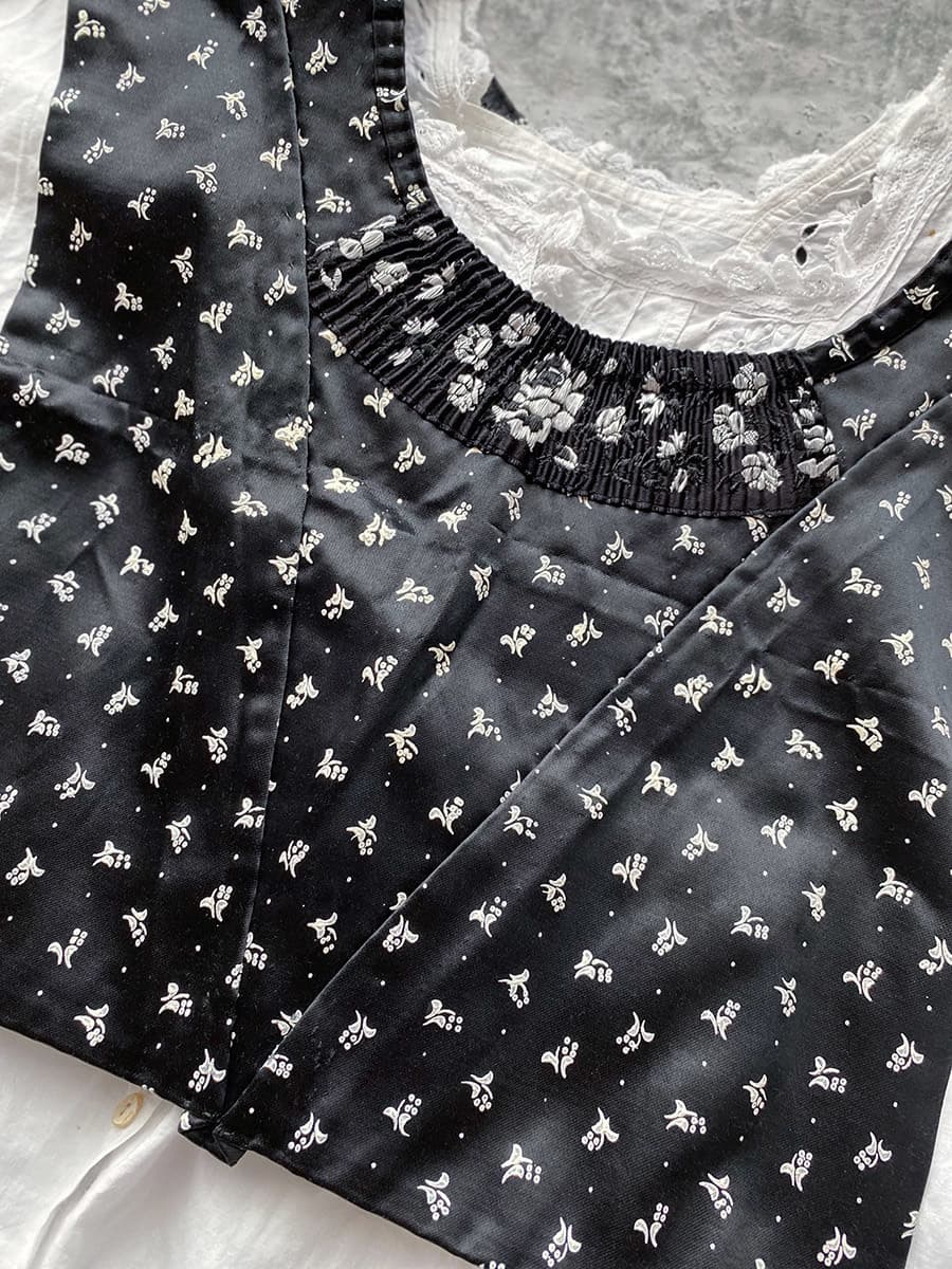 オランダアンティークベスト