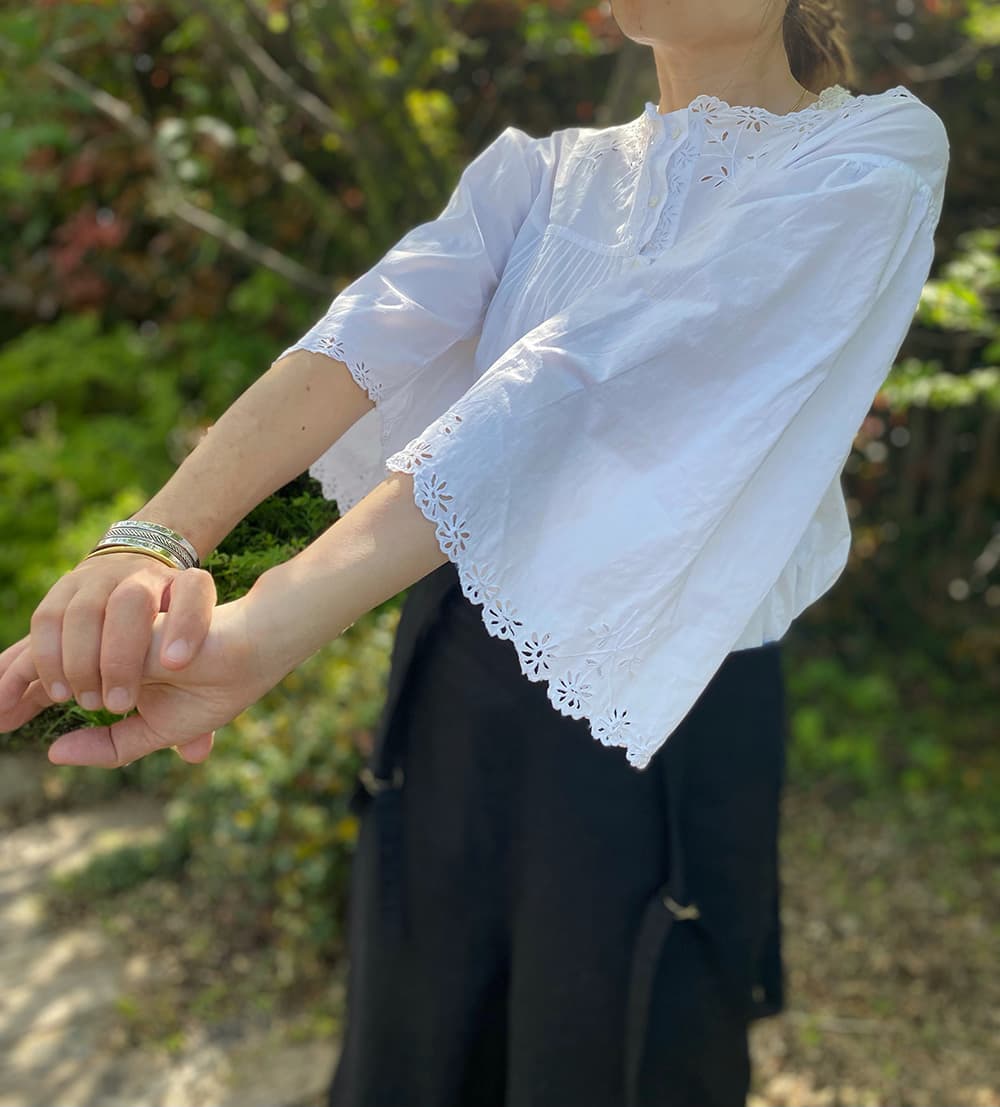 アンティークラッフルスリーブブラウスantquerufflesleeveblouse