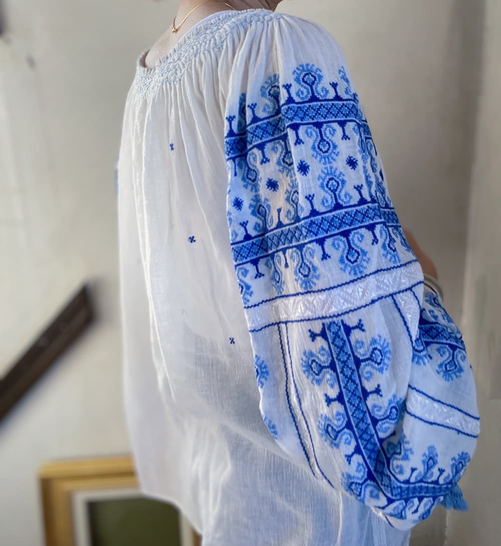 ヴィンテージルーマニア刺繍ブラウスantqueromanianembroideryblouse