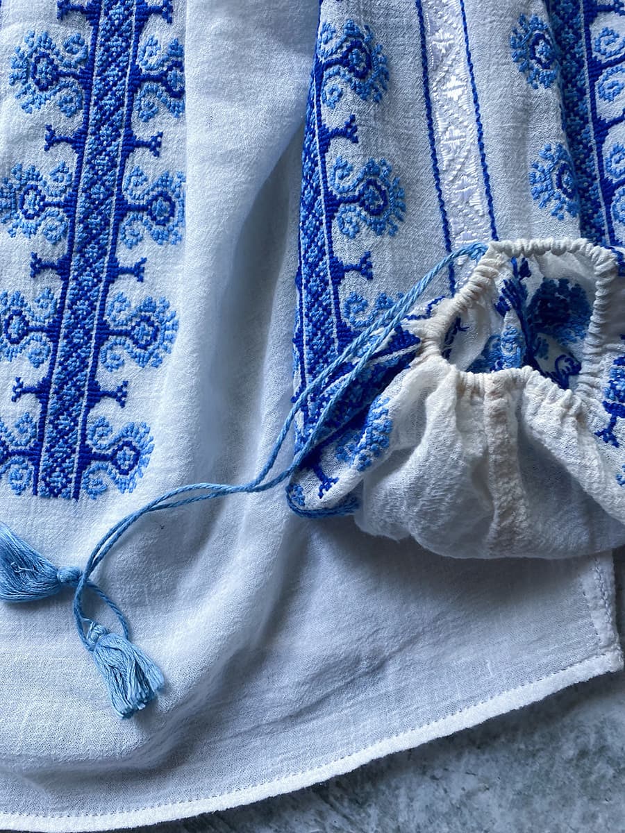 ヴィンテージルーマニア刺繍ブラウスantqueromanianembroideryblouse