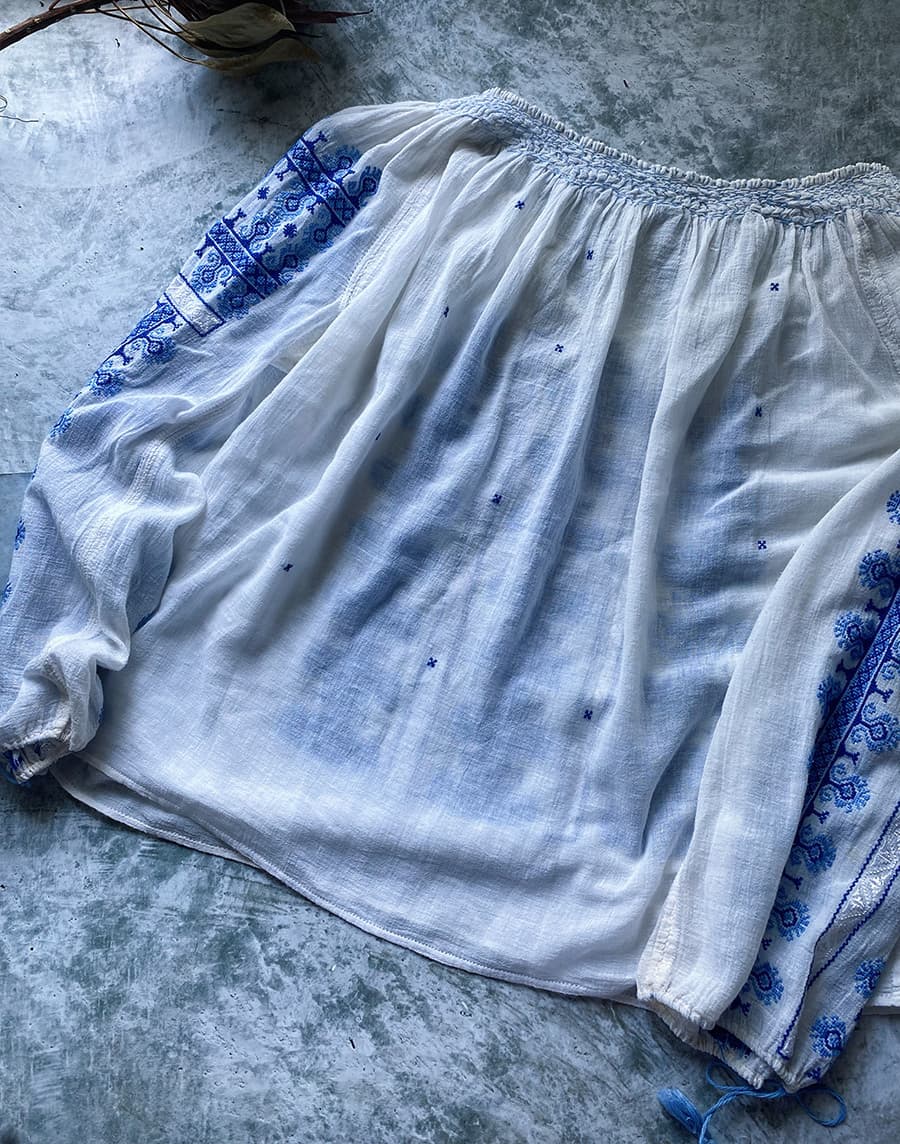 ヴィンテージルーマニア刺繍ブラウスantqueromanianembroideryblouse