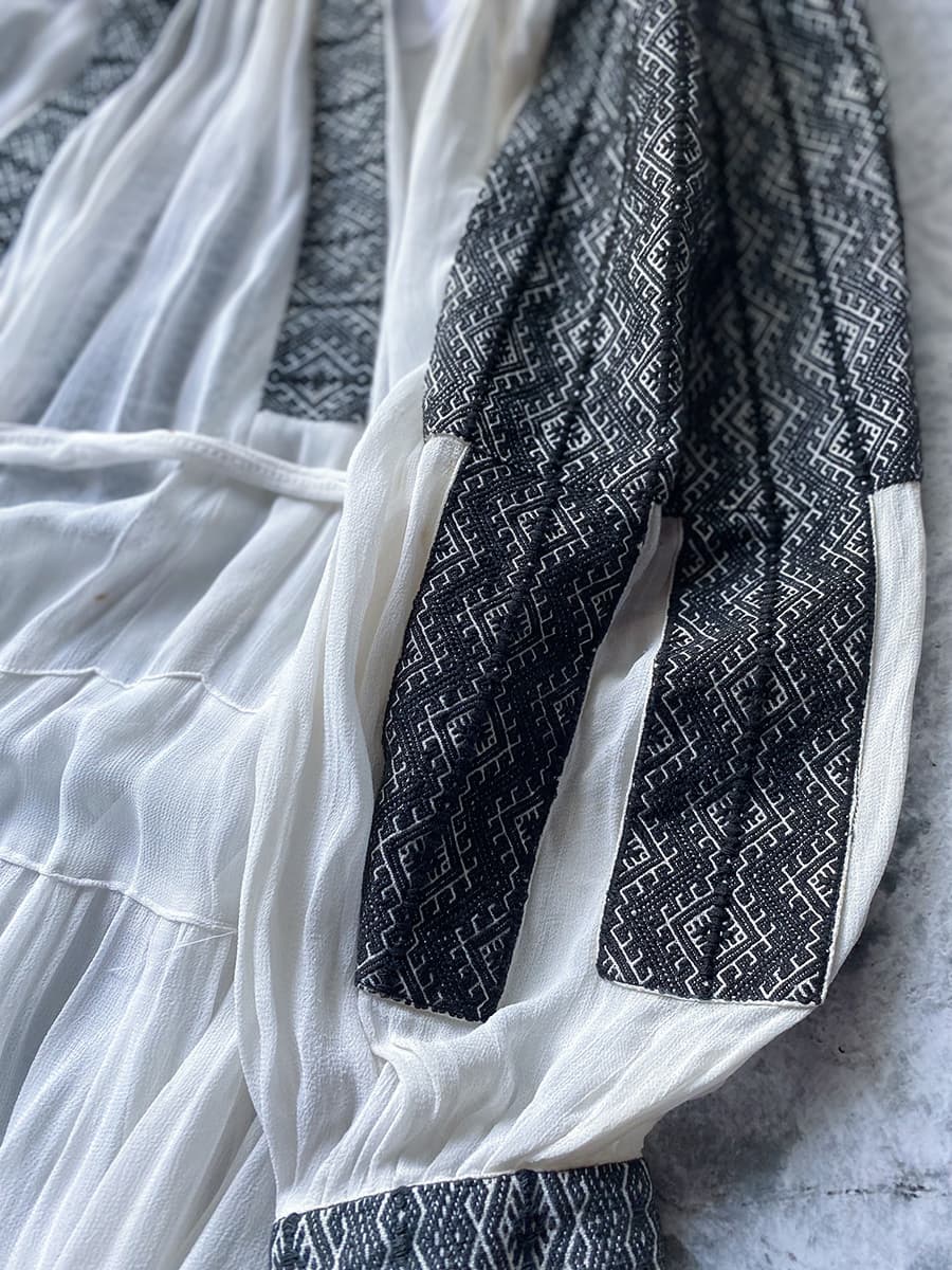 ヴィンテージルーマニア刺繍ワンピースantqueromanianembroiderydress