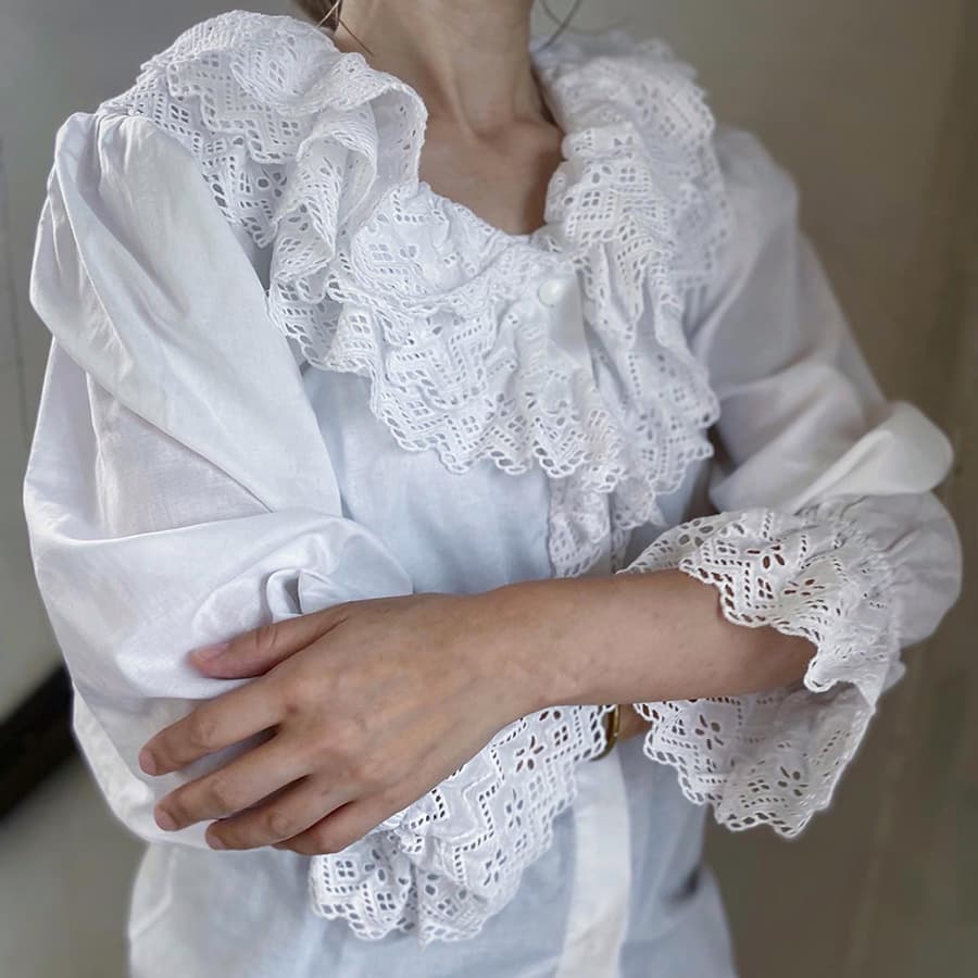 オーストリアヴィンテージレースブラウス
