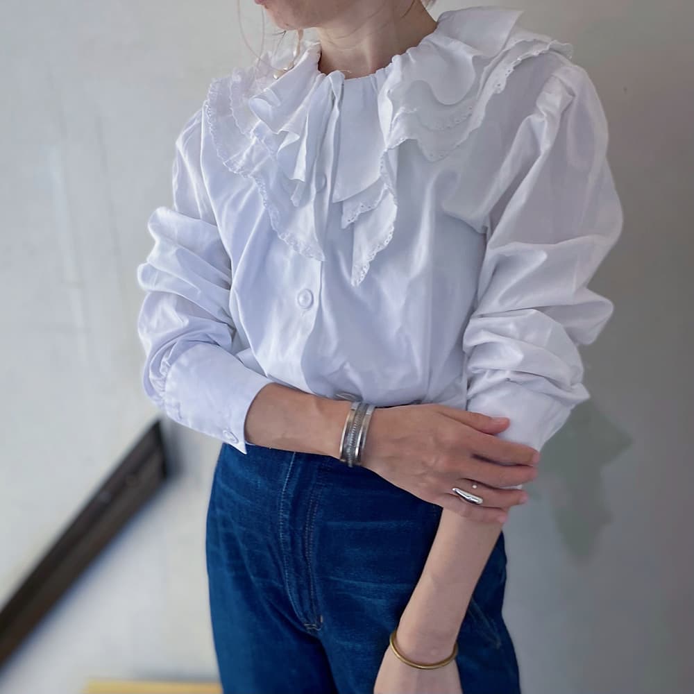 オーストリアヴィンテージブラウスVintagerufflecollarblouse