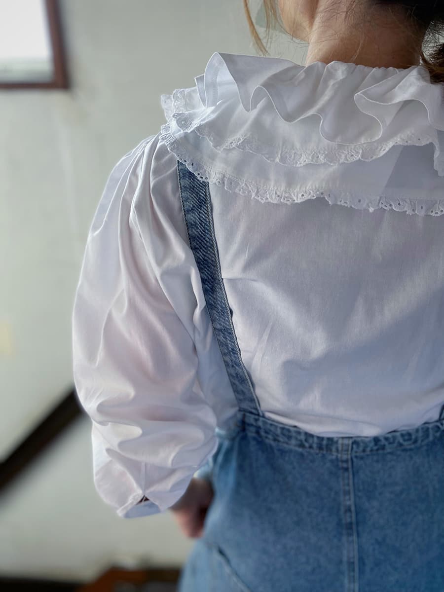 オーストリアヴィンテージブラウスVintagerufflecollarblouse