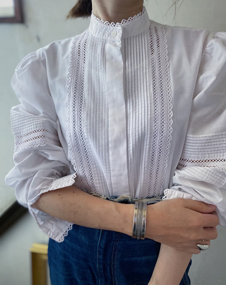 オーストリアヴィンテージスタンドカラーブラウスVintagestandcollarblouse