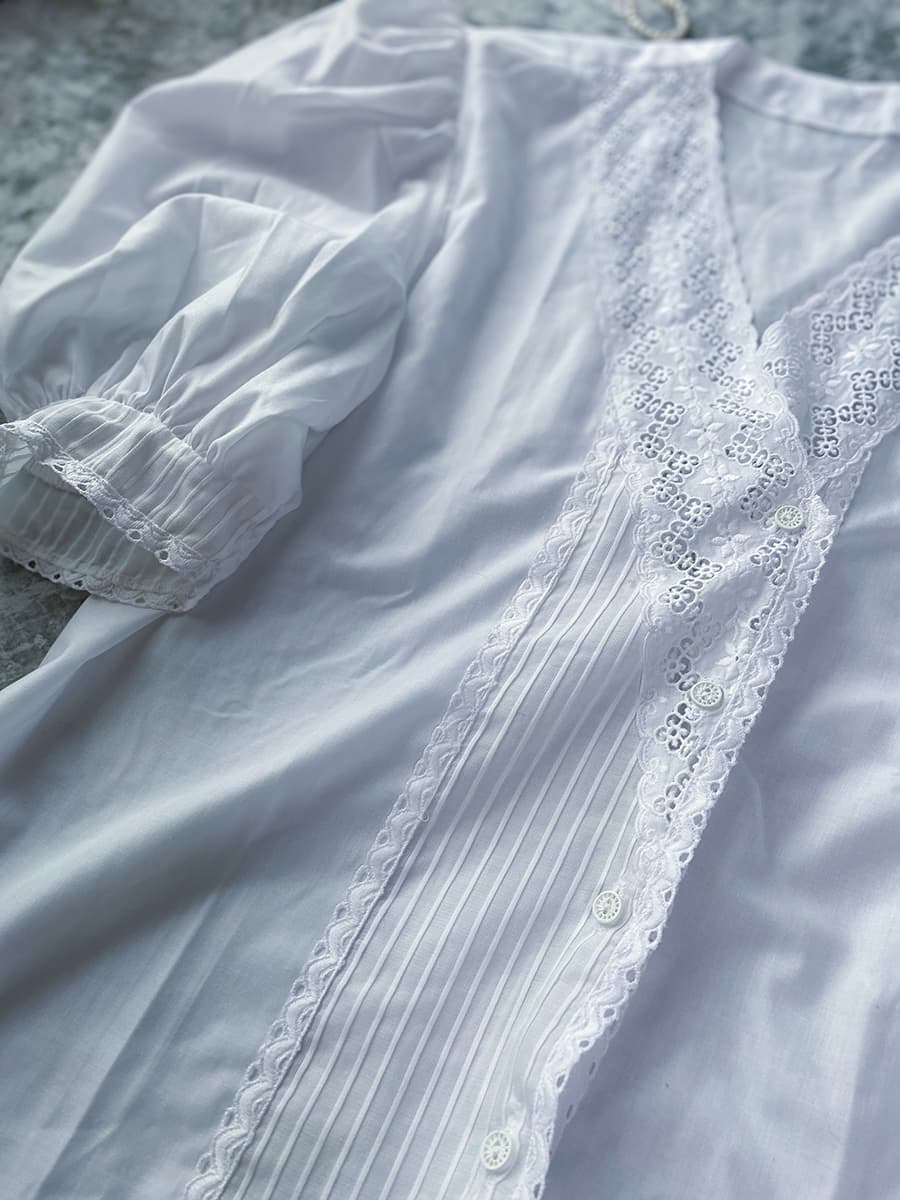 オーストリアヴィンテージパフスリーブブラウスVintagepuffsleeveblouse