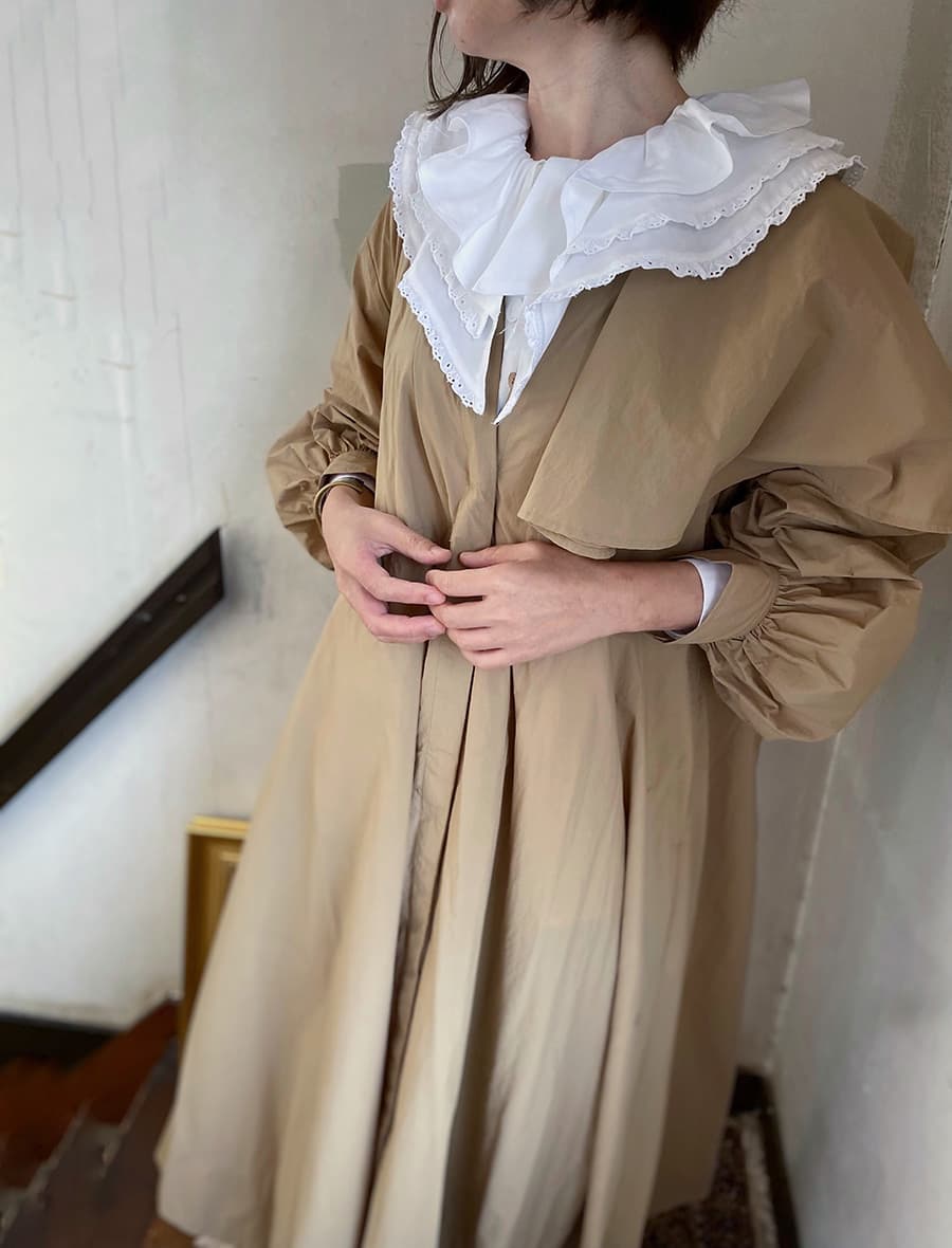 オーストリアヴィンテージブラウスVintagerufflecollarblouse