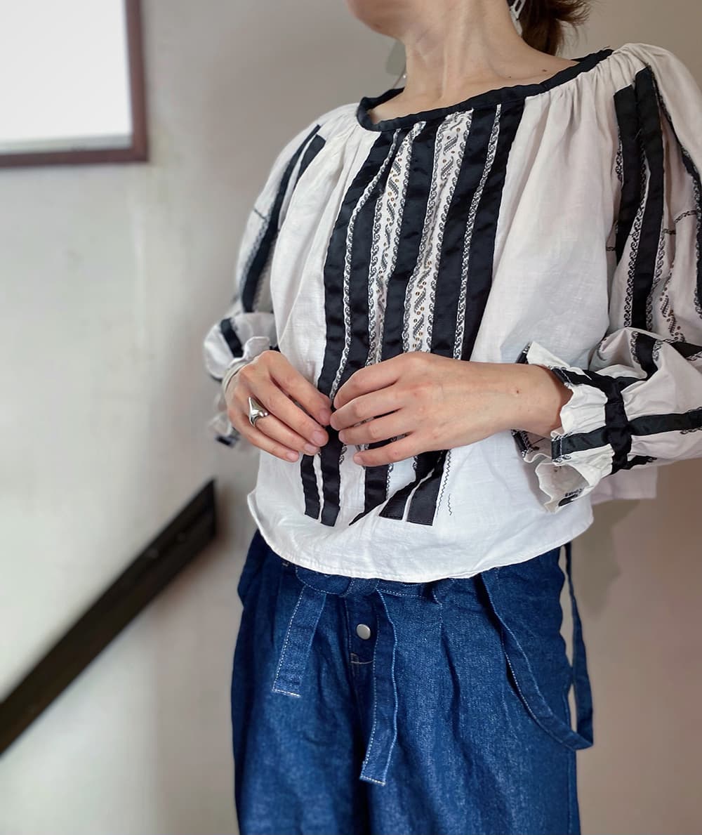 ヴィンテージルーマニア刺繍ブラウスantqueromanianembroideryblouse