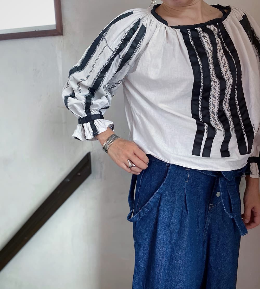 ヴィンテージルーマニア刺繍ブラウスantqueromanianembroideryblouse