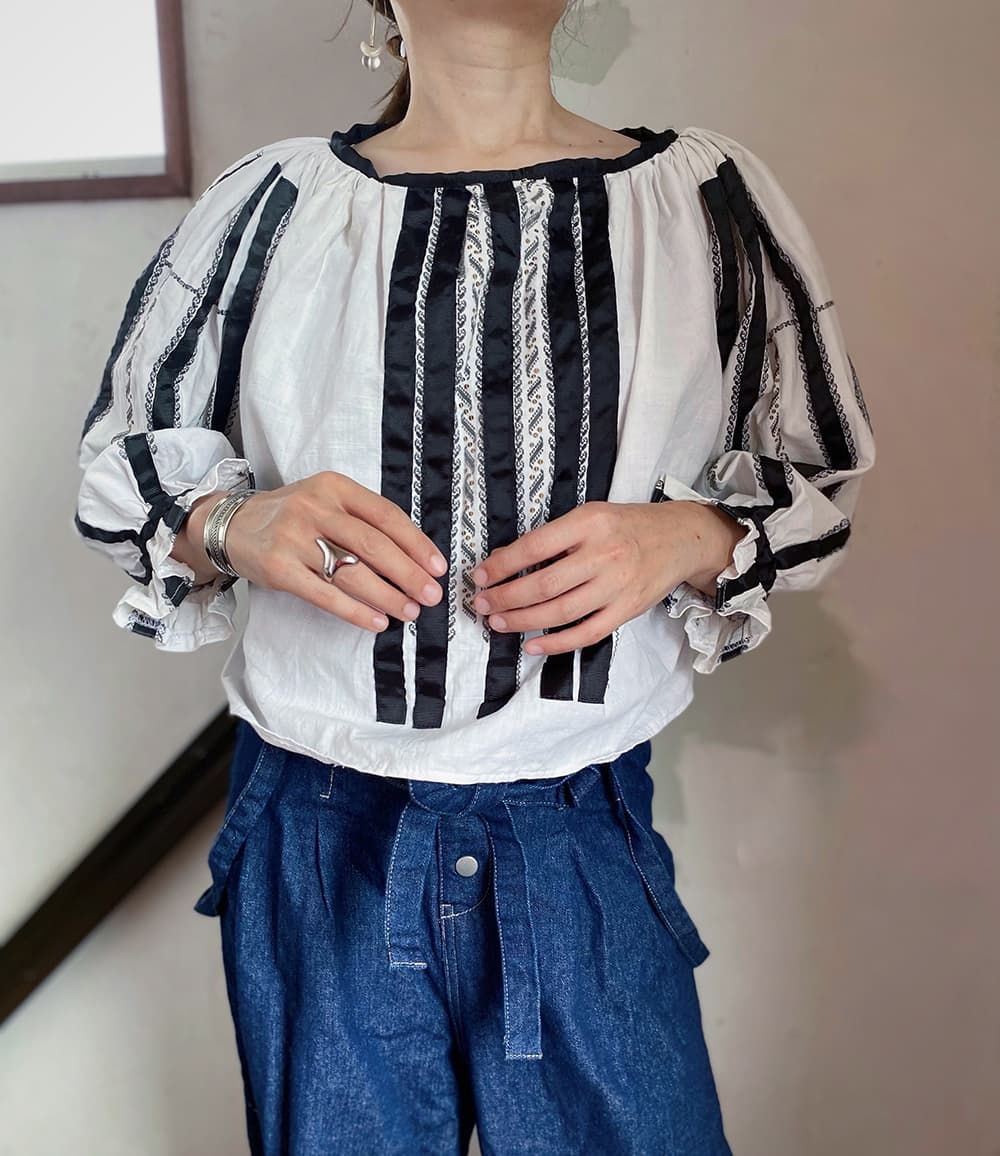 ヴィンテージルーマニア刺繍ブラウスantqueromanianembroideryblouse